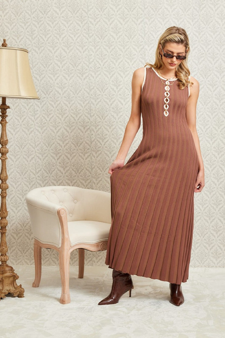 Ribbed Knit Contrast Maxi Dress